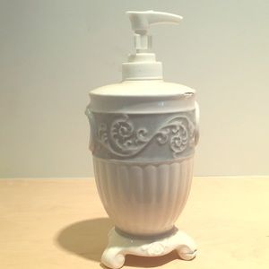 Soap dispenser